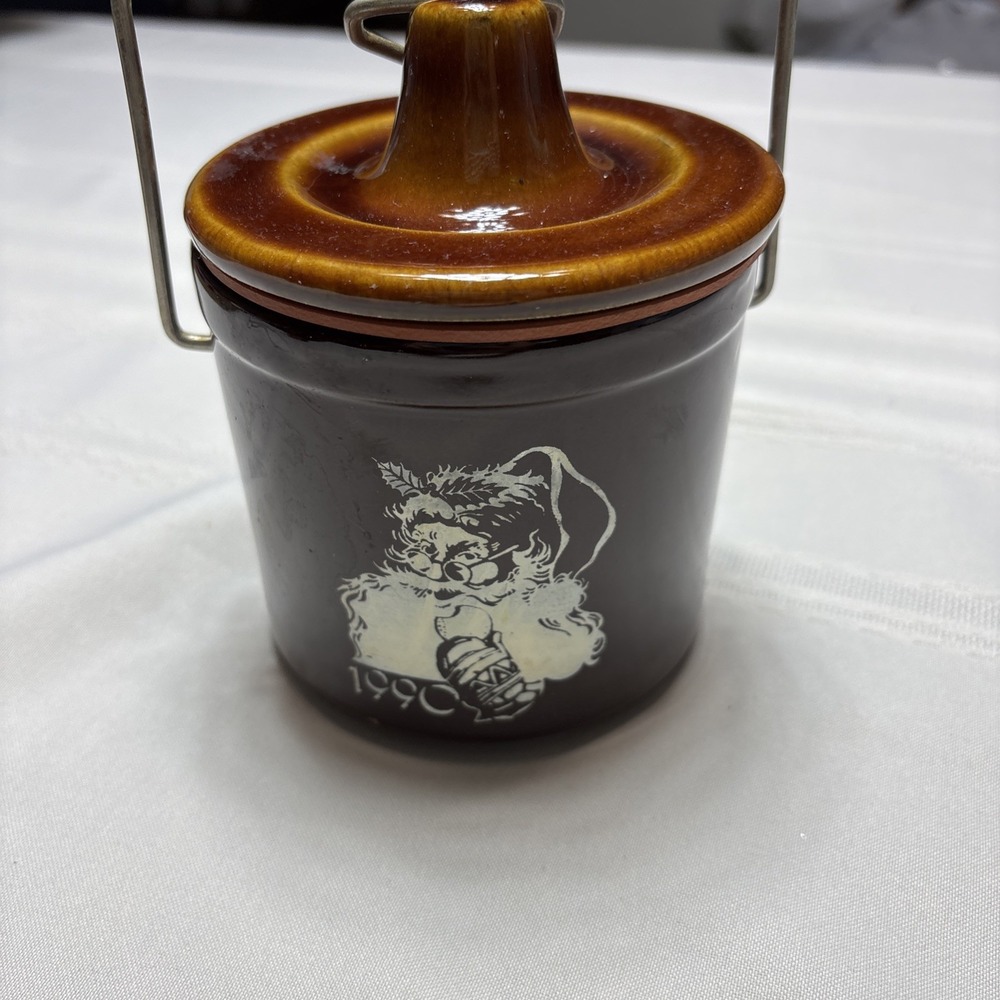 Vintage Santa Claus Brown Stoneware Cheese Crock w/Locking Lid (Christmas 1990)